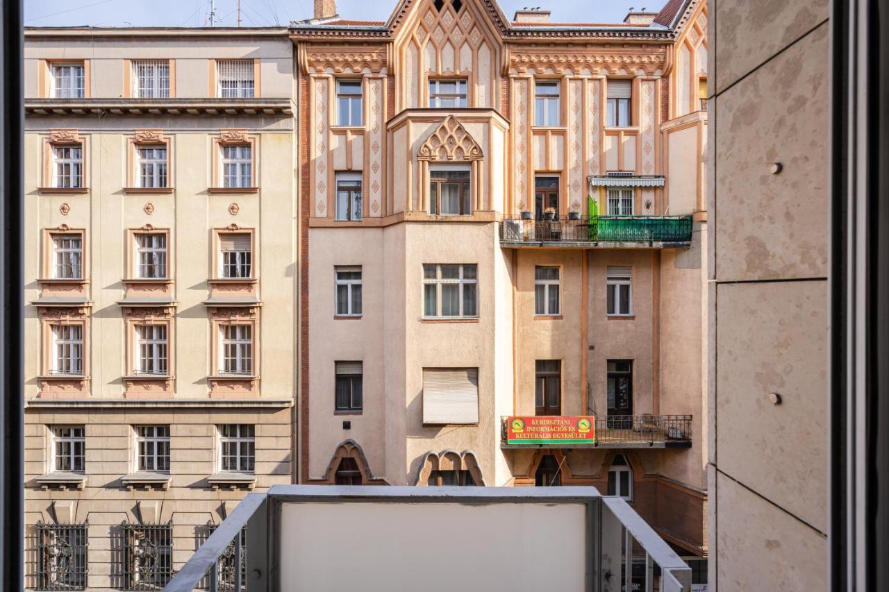 Blue Sky Apartment Budapest Exteriör bild